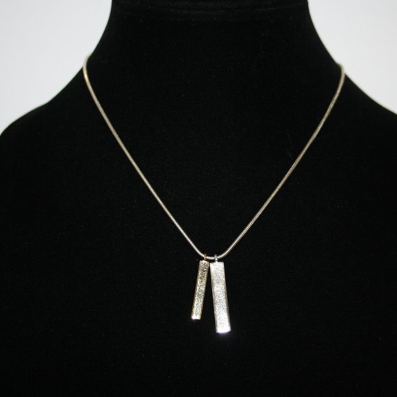 Beautiful silver and gold bar drop necklace 15-17" - Picture 1 of 5